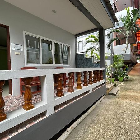 Me Mee Place & Tour Krabi Ao Nang Dış mekan fotoğraf